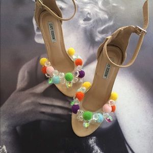 Nude based Pom Pom heel 👑